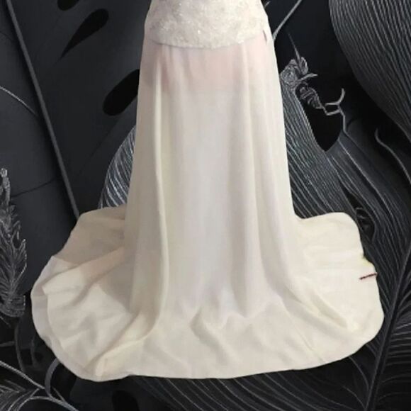 Fleur de lis VTG Ivory Beaded 2 Piece Halter Wedding Dress NWT *Fits Like Med - Picture 6 of 17